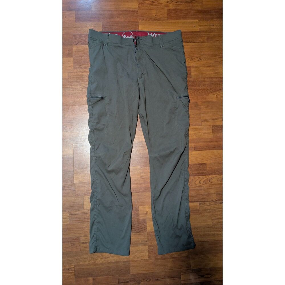Wrangler ATG Gray Outdoor Cargo Pants Men’s 40x32 Stretch Hiking